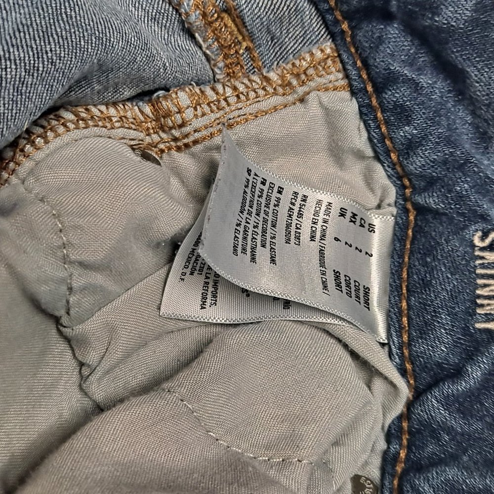 American Eagle next level stretch skinny jeans size 2 short